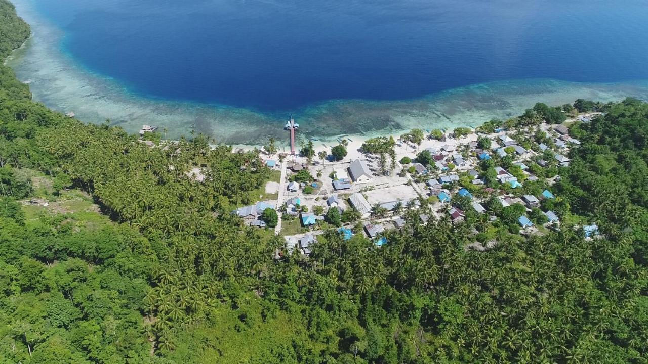 Erens Guest House Waisai Exterior foto